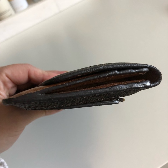 Michael Kors wallet - Picture 8 of 11